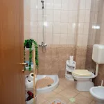 Roxy's House Apartman *